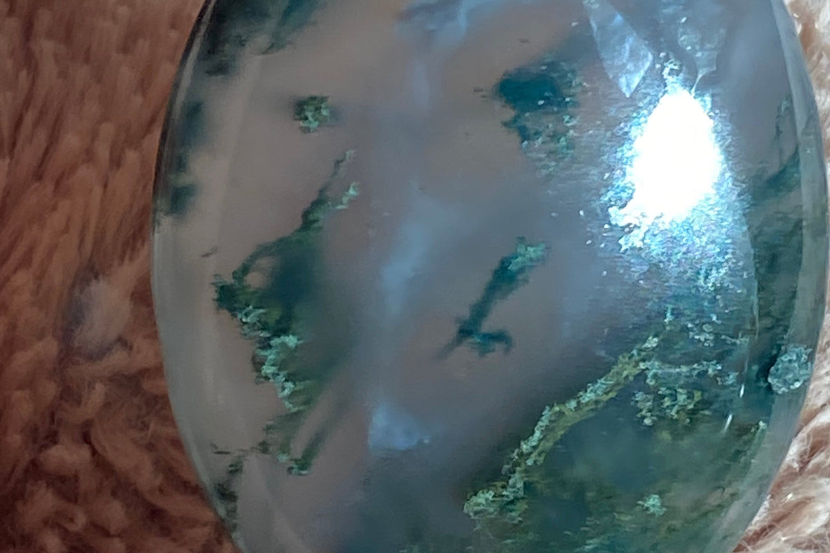 Moss Agate Palm Stone