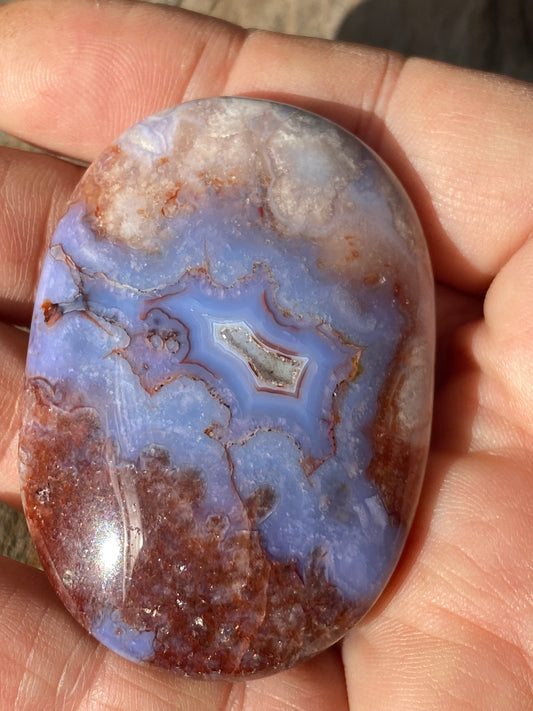 Beaitiful Blue Flower Agate Palm Stone