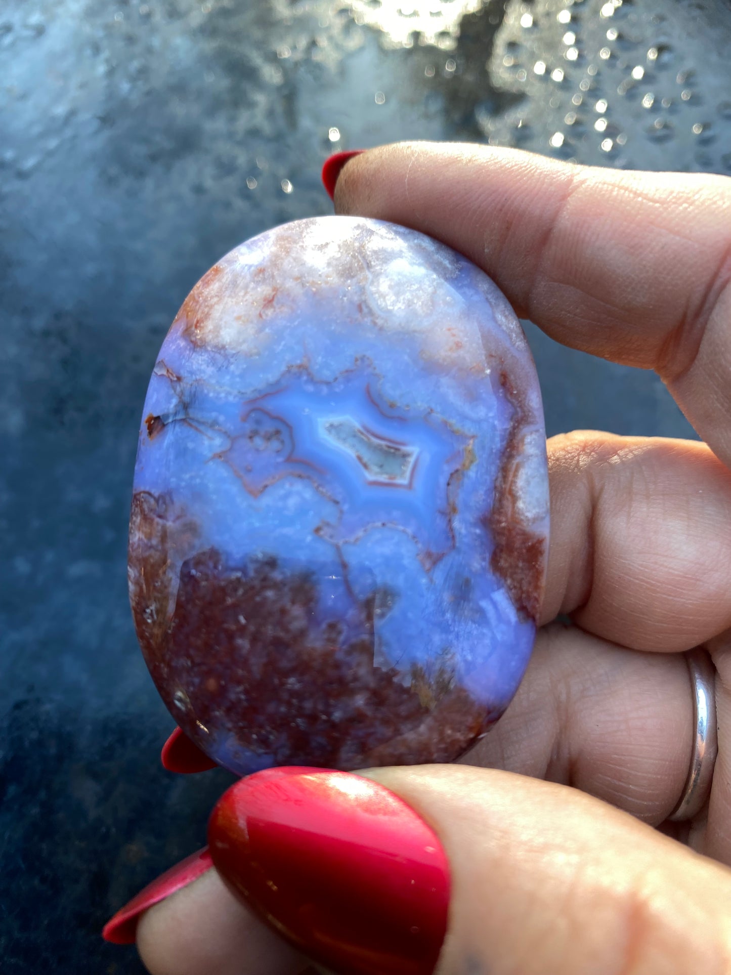 Beaitiful Blue Flower Agate Palm Stone